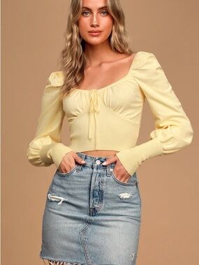 Lulu's Pale Yellow Tie-Front Puff Sleeve Crop Top